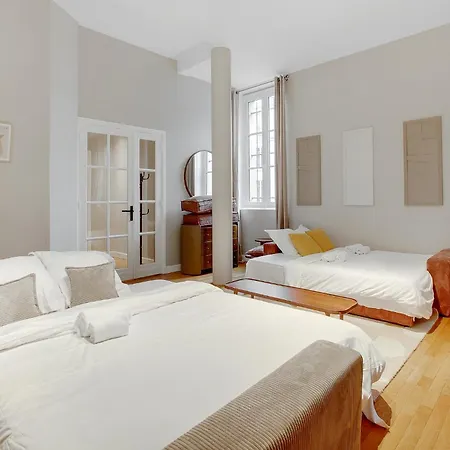 Grand 1br - Luxe Arc De Triomphe Apartment Paris