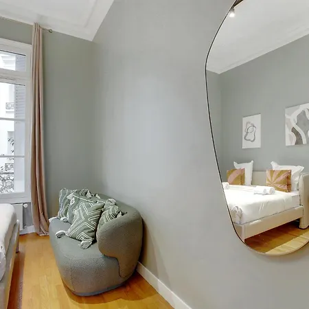 Grand 1br - Luxe Arc De Triomphe Apartment Paris
