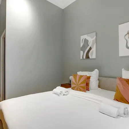 Grand 1br - Luxe Arc De Triomphe Apartment Paris